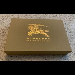 Burberry Sweater Box